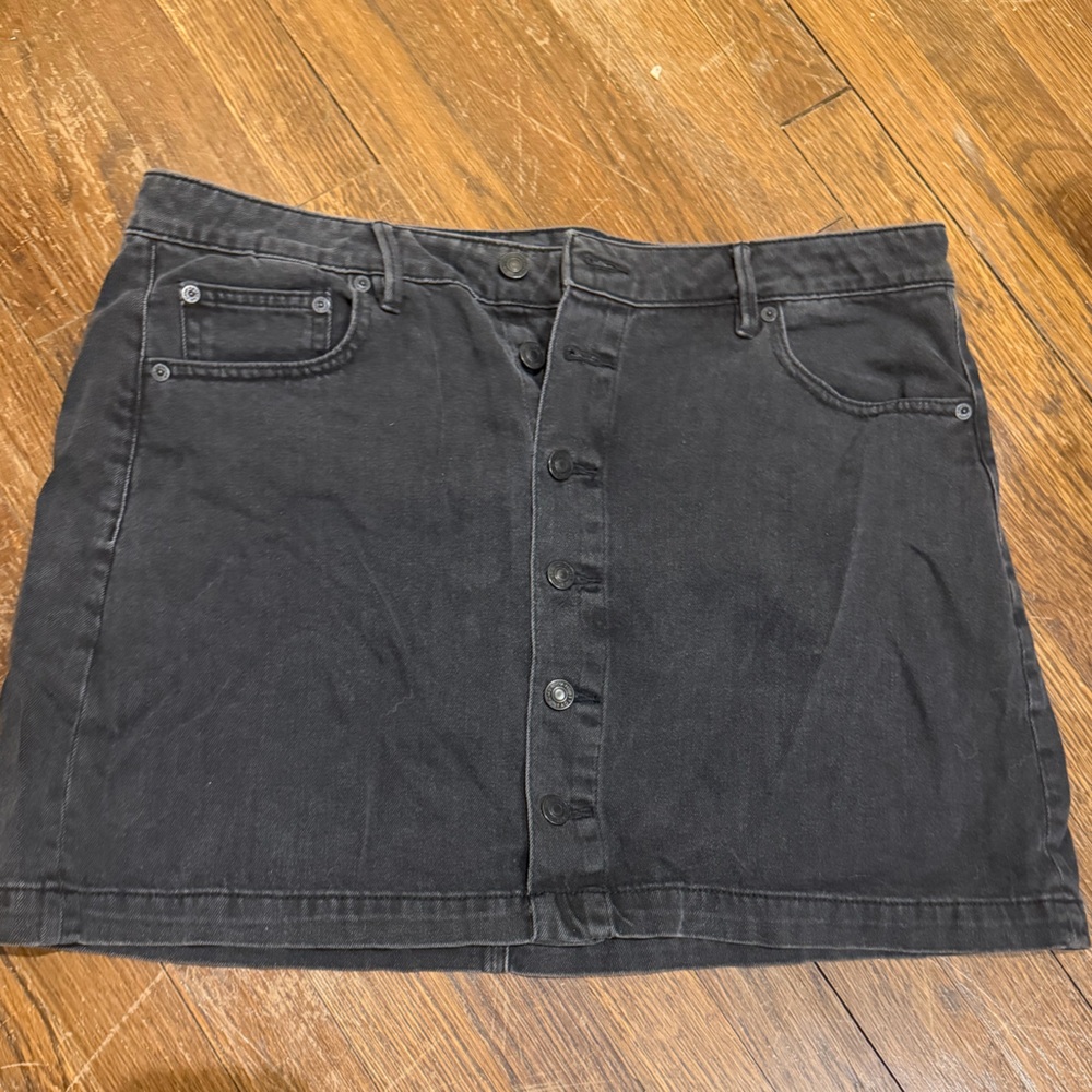 American eagle black denim skirt- size 16